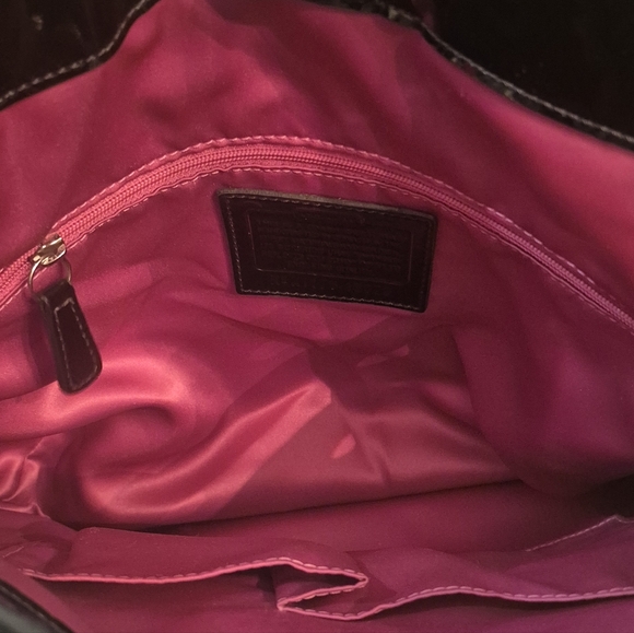 Coach Stunning Black Patent Leather Shoulder Bag - Picture 4 of 10